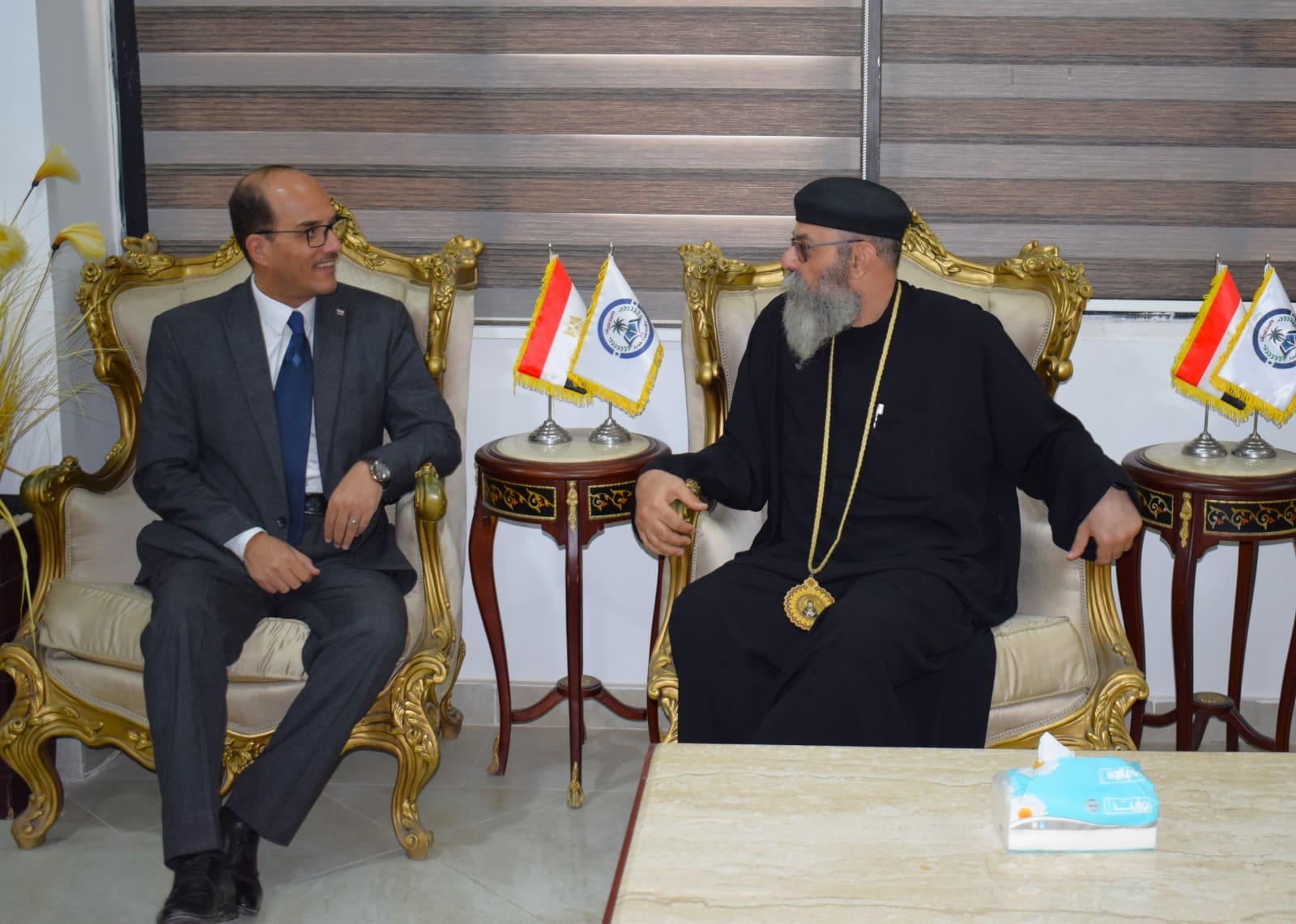 الكنيسة الارثوذكسية بشمال سيناء تهنئ رئيس جامعة العريش بمناسبة عيد الاضحى المبارك 1 IMG 20250616 WA0083 سيناء الكنيسة الارثوذكسية بشمال سيناء تهنئ رئيس جامعة العريش بمناسبة عيد الاضحى المبارك موقع في الجامعة