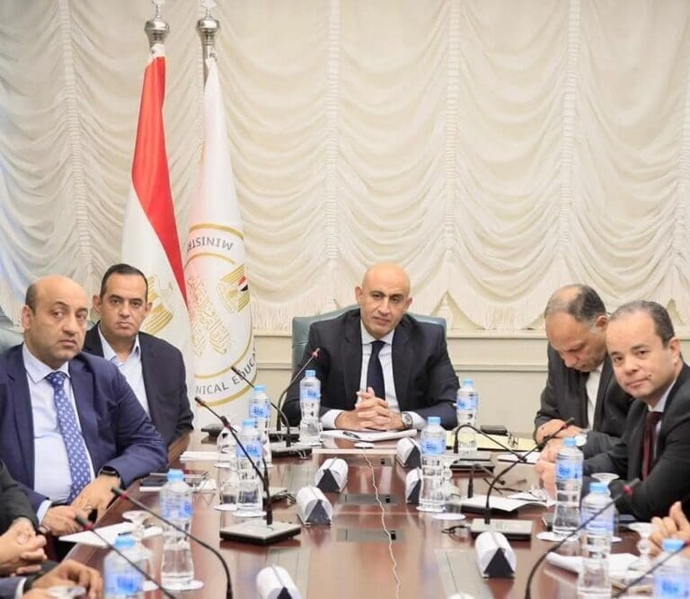 لا تهاون والكاميرات شغالة.. التعليم تواصل انضباط امتحانات الثانوية 15 IMG 20250619 WA0070 ثانوية عامة لا تهاون والكاميرات شغالة.. التعليم تواصل انضباط امتحانات الثانوية موقع في الجامعة