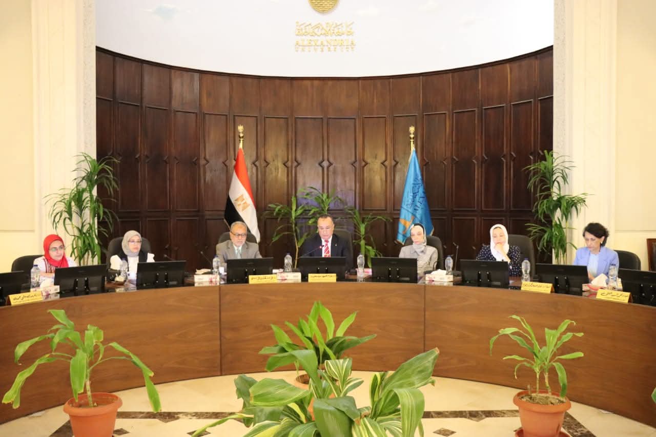 مجلس الدراسات العليا والبحوث يستعرض عدداً من الموضوعات البحثية والإتفافيات الدولية المتعلقة بالعملية التعليمية بجامعة الإسكندرية 1 IMG 20250619 WA0140 مجلس مجلس الدراسات العليا والبحوث يستعرض عدداً من الموضوعات البحثية والإتفافيات الدولية المتعلقة بالعملية التعليمية بجامعة الإسكندرية موقع في الجامعة