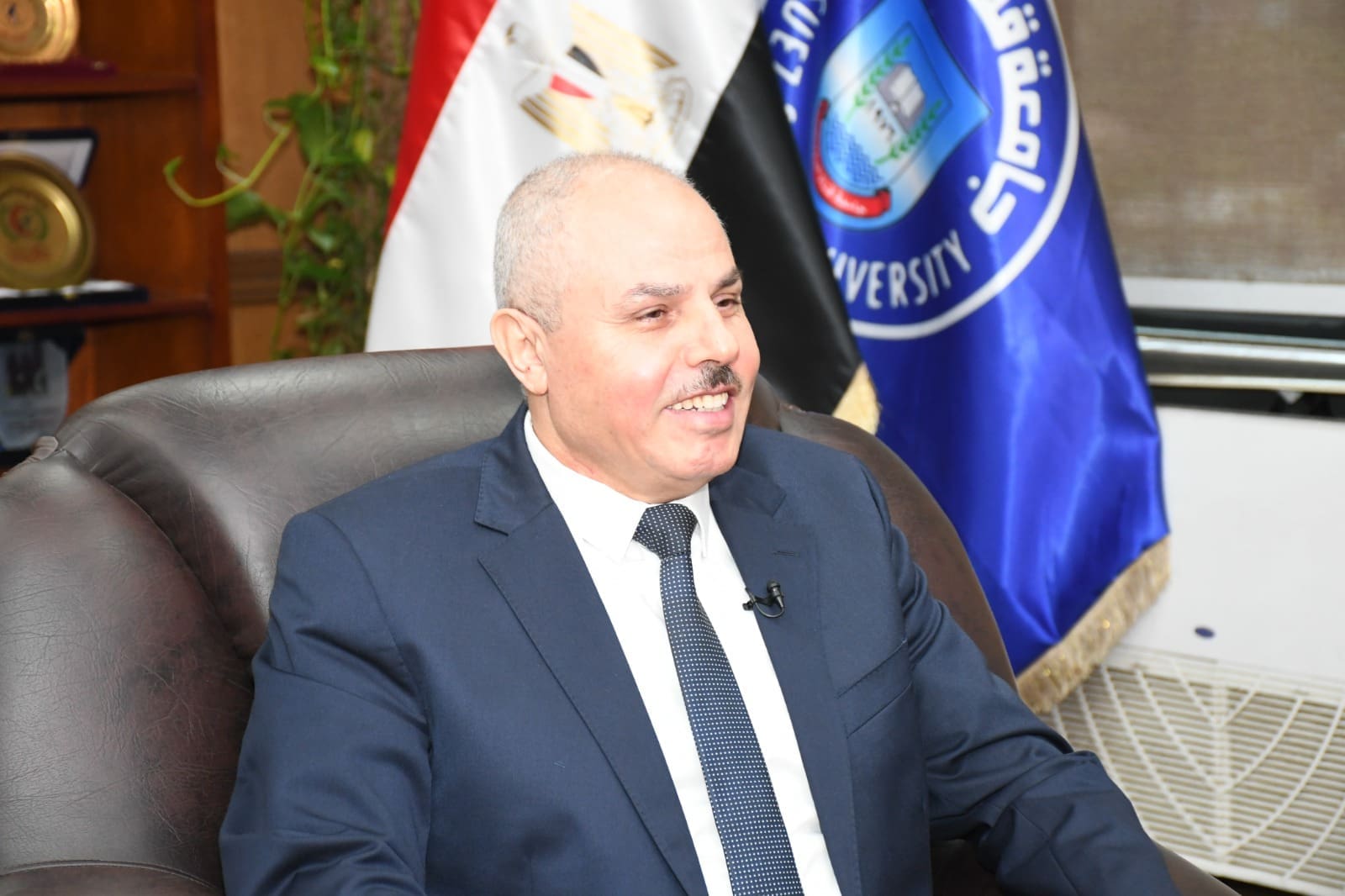 4 محاضرات دولية بمشاركة 200 باحث من 15 جامعة على هامش مؤتمر الدراسات العليا بتجارة قناة السويس 1 رئيس جامعة قناة السويس