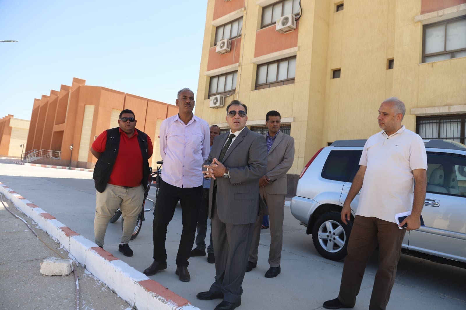 رئيس جامعة جنوب الوادي يتابع معدلات الإنجاز بالمقر الجديد لإدارة الأمن الجامعي 1 IMG 20250622 WA0047 جامعة رئيس جامعة جنوب الوادي يتابع معدلات الإنجاز بالمقر الجديد لإدارة الأمن الجامعي موقع في الجامعة