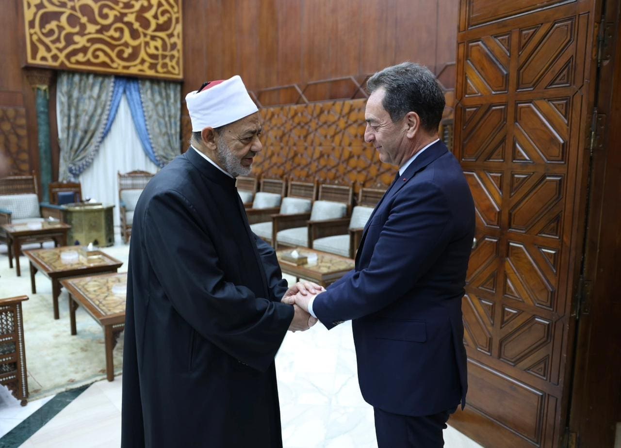 شيخ الأزهر: الأطفال والنساء والضعفاء وحدهم من يدفعون ثمن ما ينتج عن الحروب من مشكلات كبرى 1 IMG 20250623 WA0063 شيخ الأزهر شيخ الأزهر: الأطفال والنساء والضعفاء وحدهم من يدفعون ثمن ما ينتج عن الحروب من مشكلات كبرى موقع في الجامعة