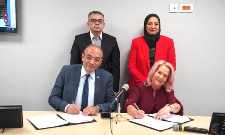 شراكة استراتيجية بين مستشفيات جامعة عين شمس ومؤسسة "ألدر هاي" البريطانية لتعزيز خدمات طب الأطفال 4 شراكة استراتيجية بين مستشفيات جامعة عين شمس ومؤسسة "ألدر هاي" البريطانية لتعزيز خدمات طب الأطفال