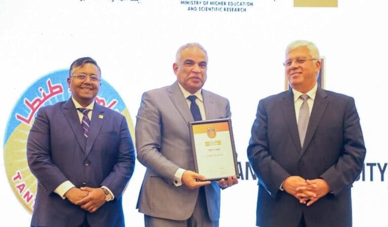 استكمالا لتميزها المؤسسي.. رئيس جامعة طنطا يتسلم شهادة ادراج الجامعة في تصنيف QS للعام ٢٠٢٥ 3 IMG 20250630 WA0133 العابر استكمالا لتميزها المؤسسي.. رئيس جامعة طنطا يتسلم شهادة ادراج الجامعة في تصنيف QS للعام ٢٠٢٥ موقع في الجامعة