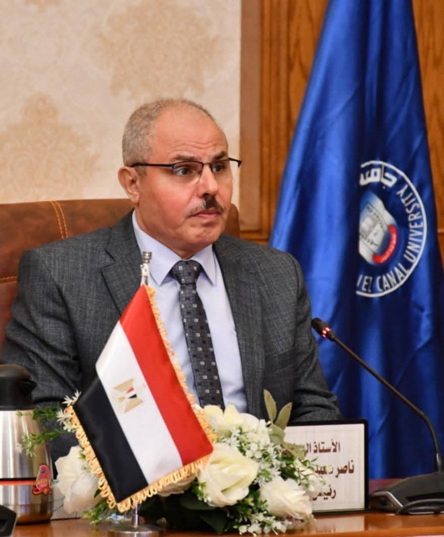 هندسة قناة السويس تنظم ملتقى توظيفي 2025 لربط الطلاب بسوق العمل 1 رئيس جامعة قناة السويس