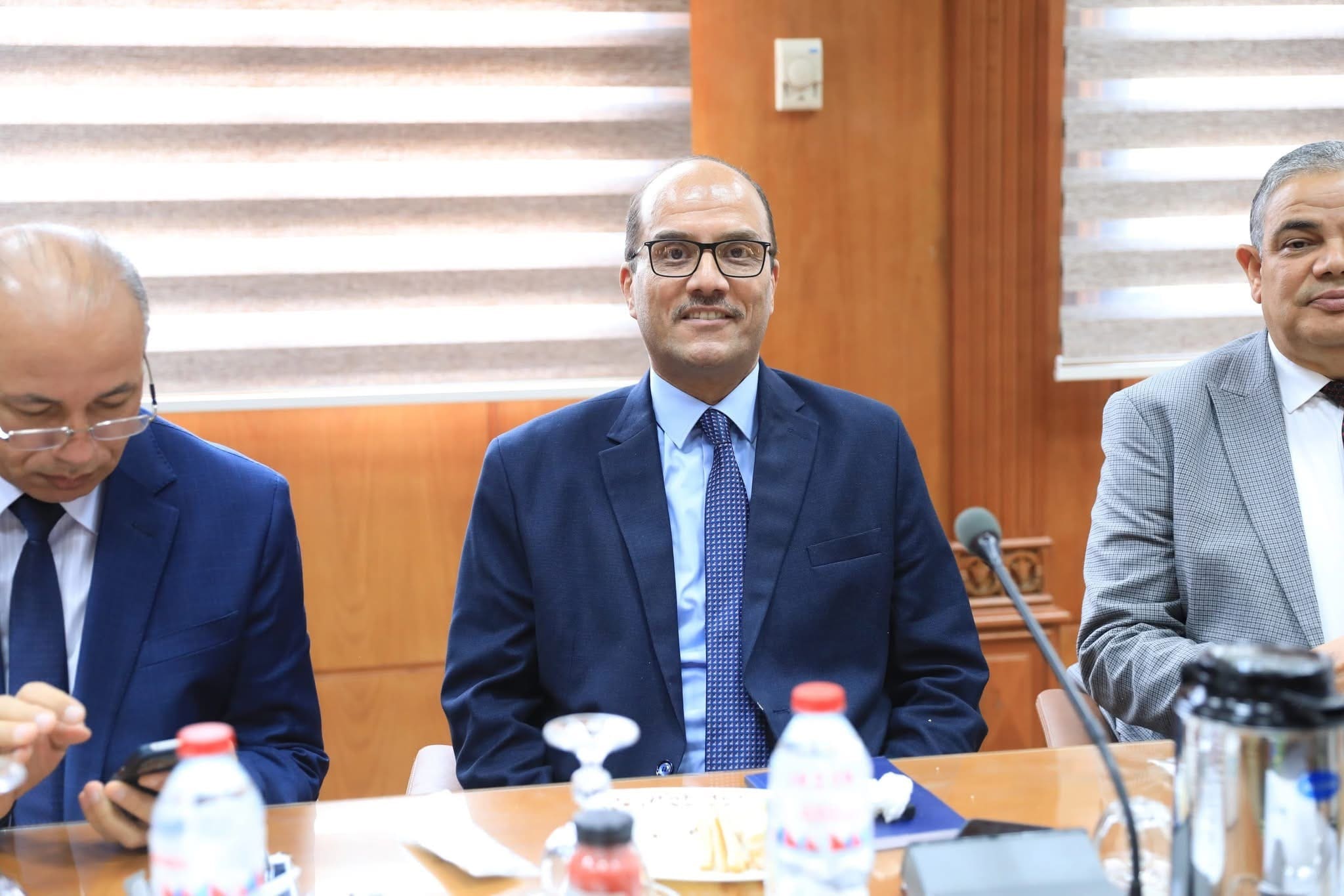رئيس جامعة العريش يعتمد خطة الجامعة للعام الدراسي 2025/2026.. وانضمام الجامعة لمجموعة البريكس 1 IMG 1129 جامعة رئيس جامعة العريش يعتمد خطة الجامعة للعام الدراسي 2025/2026.. وانضمام الجامعة لمجموعة البريكس موقع في الجامعة