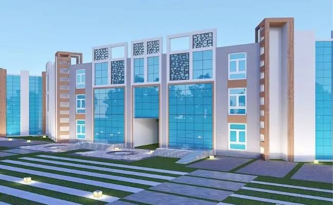 جامعة مايو 2025.. الكليات والمصاريف وشروط التقديم 1 IMG 3609 جامعة مايو 2025 جامعة مايو 2025.. الكليات والمصاريف وشروط التقديم موقع في الجامعة