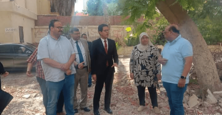 رئيس جامعة بنها يتفقد أعمال التطوير بمجمع الخدمات والإدارة الطبية بالجامعة - صور 1 رئيس جامعة بنها يتفقد أعمال التطوير بمجمع الخدمات والإدارة الطبية بالجامعة