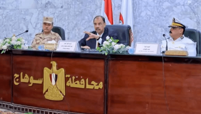 استعدادات مكثفة في سوهاج لبدء امتحانات الثانوية العامة.. والمحافظ يشدد على تأمين اللجان 4 استعدادات مكثفة في سوهاج لبدء امتحانات الثانوية العامة