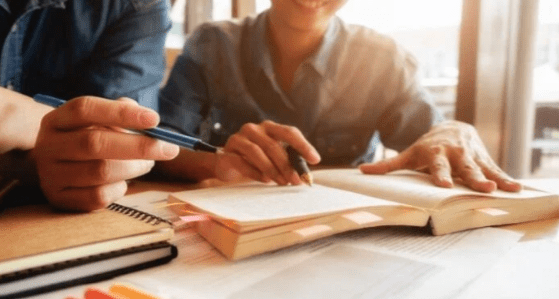 ليلة الامتحان للثانوية العامة 2025.. خطوات بسيطة لمراجعة فعّالة رغم ضيق الوقت 1 نصائح لطلاب الثانوية العامة 2025