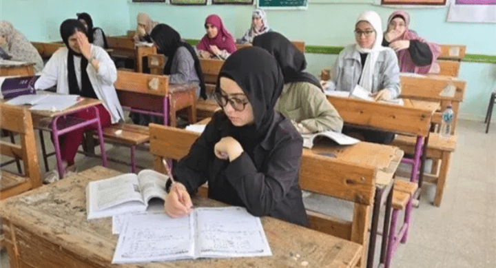 امتحان اللغة العربية للثانوية العامة 2025.. خطوات فعالة للاستعداد الذهني والتعامل مع الأسئلة بثقة 1 امتحان اللغة العربية للثانوية العامة 2025.. خطوات فعالة للاستعداد الذهني والتعامل مع الأسئلة بثقة