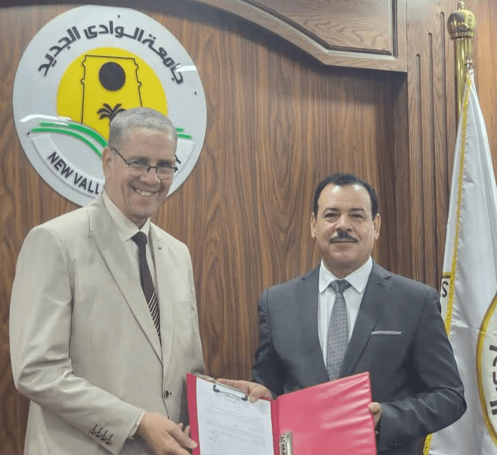 تكليف حمدي رشوان أمينًا عامًا لجامعة الوادي الجديد 1 تكليف حمدي رشوان أمينًا عامًا لجامعة الوادي الجديد