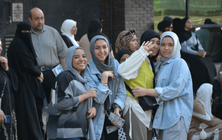 وسط إجراءات مشددة.. طلاب الثانوية العامة 2025 يؤدون غدًا امتحان اللغة الأجنبية الأولى 7 طلاب الثانوية العامة 2025 يؤدون غدًا امتحان اللغة الأجنبية الأولى