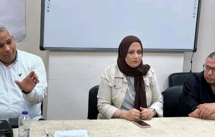 تعليم مطروح يكلف فريق عمل متابعة البرنامج العلاجي لطلاب المرحلة الإبتدائية بالتقيم والرصد أولا بأول 1 1751370310955 تعليم تعليم مطروح يكلف فريق عمل متابعة البرنامج العلاجي لطلاب المرحلة الإبتدائية بالتقيم والرصد أولا بأول موقع في الجامعة
