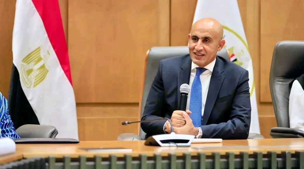 عبد اللطيف: أوائل الثانوية العامة نماذج مضيئة لجيل قادر على صناعة المستقبل 1 1753535756283 الثانوية العامة عبد اللطيف: أوائل الثانوية العامة نماذج مضيئة لجيل قادر على صناعة المستقبل موقع في الجامعة