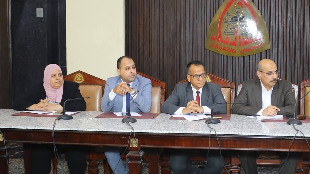 اعتماد نتائج الفصل الدراسي الثاني بجامعة الزقازيق الأهلية والاستعداد للعام الجامعي 2026-2025 1 FB IMG 1751401364933 الزقازيق اعتماد نتائج الفصل الدراسي الثاني بجامعة الزقازيق الأهلية والاستعداد للعام الجامعي 2026-2025 موقع في الجامعة