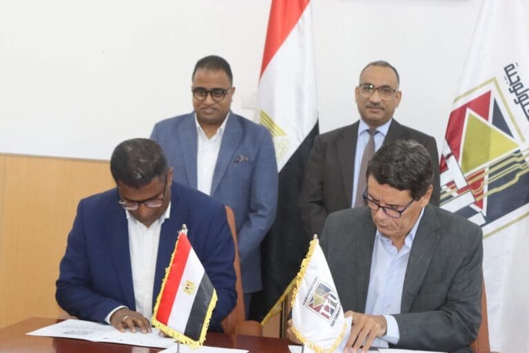 جامعة طيبة التكنولوجية ومؤسسة ظواهر توقعان اتفاقية تعاون لتعزيز العمل المجتمعي والتطوعي 22 جامعة طيبة التكنولوجية ومؤسسة ظواهر توقعان اتفاقية تعاون لتعزيز العمل المجتمعي والتطوعي