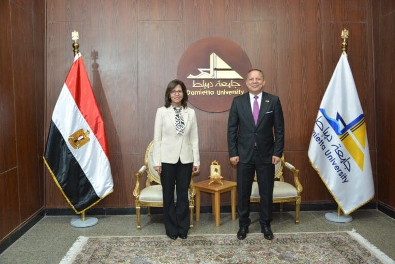 جامعة دمياط تبحث التعاون مع الأكاديمية الوطنية للتدريب لاستثمار طاقات الشباب وتأهيلهم للقيادة 1 FB IMG 1752405027845 جامعة دمياط جامعة دمياط تبحث التعاون مع الأكاديمية الوطنية للتدريب لاستثمار طاقات الشباب وتأهيلهم للقيادة موقع في الجامعة