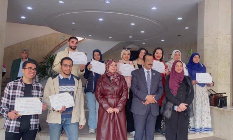 "إنجاز وطني بأيدي طلاب كلية التربية".. جامعة حلوان تحصد الصدارة للعام الثالث في محو الأمية 26 جامعة حلوان تحصد الصدارة للعام الثالث في محو الأمية