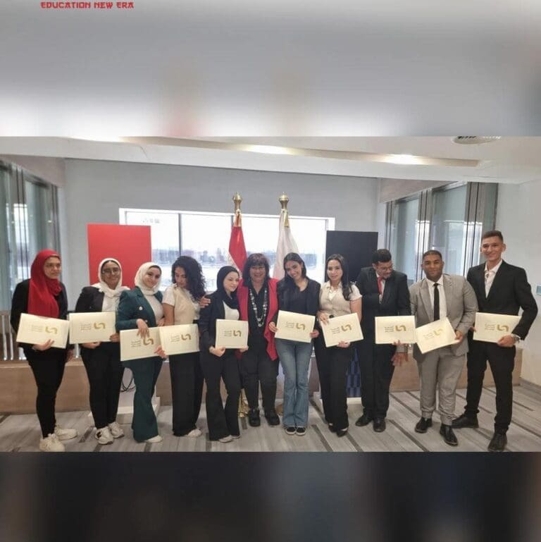 إيناس عبد الدايم تُكرم طلاب الإعلام بالجامعة المصرية الصينية - صور 11 إيناس عبد الدايم تكرّم طلاب الإعلام بالجامعة المصرية الصينية