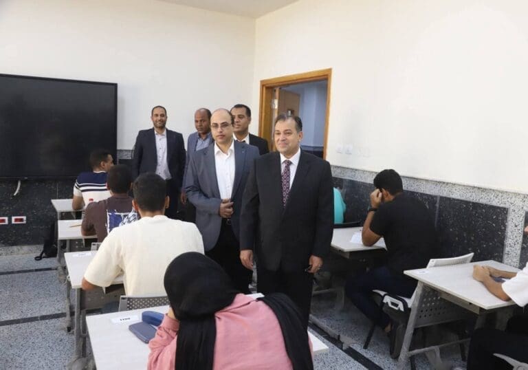 796 طالبًا يؤدون امتحان مادة "رياضيات ٢" في جامعة جنوب الوادي الأهلية 11 FB IMG 1752919447253 الجامعات 796 طالبًا يؤدون امتحان مادة "رياضيات ٢" في جامعة جنوب الوادي الأهلية موقع في الجامعة