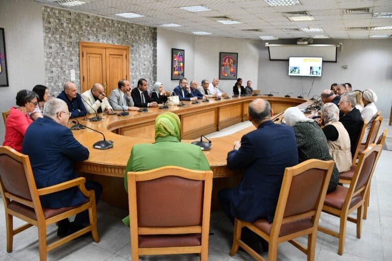 جامعتا حلوان وديموقريطوس اليونانية تبحثان تعزيز التعاون الأكاديمي في عدة مجالات 23 IMG 20250701 WA0035 تنسيق جامعتا حلوان وديموقريطوس اليونانية تبحثان تعزيز التعاون الأكاديمي في عدة مجالات موقع في الجامعة