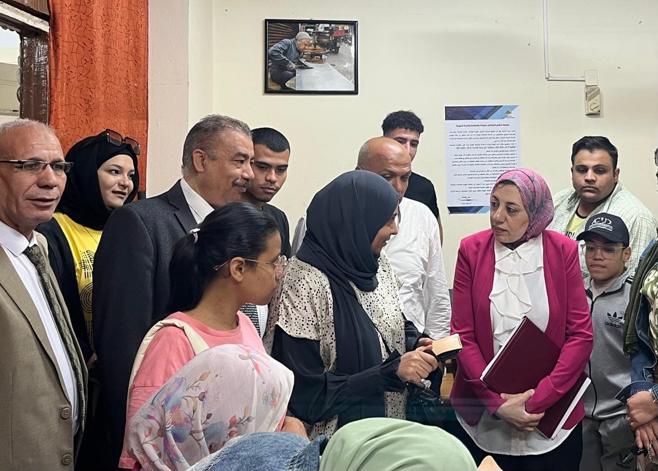 جامعة بنها تطلق برنامجًا صيفيًا لتدريب الجوالة على الأشغال اليدوية والفنية لتنمية المهارات واستثمار الطاقات 1 IMG 20250709 WA0045 1 جامعة بنها جامعة بنها تطلق برنامجًا صيفيًا لتدريب الجوالة على الأشغال اليدوية والفنية لتنمية المهارات واستثمار الطاقات موقع في الجامعة