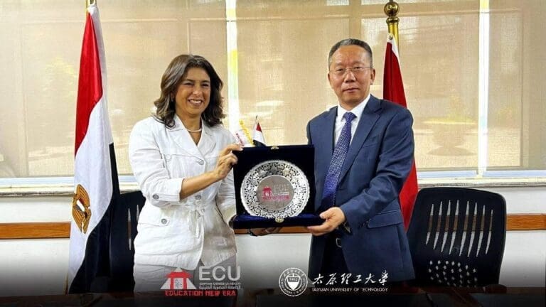 الجامعة المصرية الصينية توقع أول اتفاقية “مسار تعليمي” مع جامعة Taiyuan للتكنولوجيا بالصين 13 IMG 20250716 WA0006 جامعة حلوان الجامعة المصرية الصينية توقع أول اتفاقية “مسار تعليمي” مع جامعة Taiyuan للتكنولوجيا بالصين موقع في الجامعة