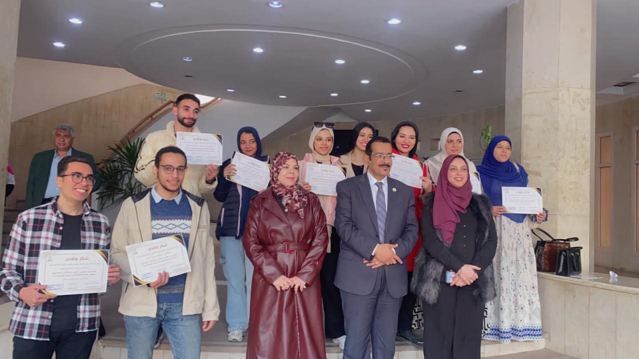 كلية التربية تحصد المركز الأول في المشروع القومي لمحو الأمية للعام الثالث على التوالي على مستوى جامعة حلوان 1 IMG 20250717 WA0022 كلية كلية التربية تحصد المركز الأول في المشروع القومي لمحو الأمية للعام الثالث على التوالي على مستوى جامعة حلوان موقع في الجامعة