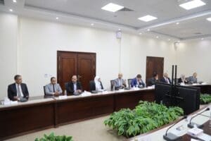 وزير التعليم العالي يعقد اجتماعًا مع ممثلي مؤسسة كلاريفيت لتعزيز التعاون المشترك 2 IMG 20250720 WA0124 وزير التعليم العالي وزير التعليم العالي يعقد اجتماعًا مع ممثلي مؤسسة كلاريفيت لتعزيز التعاون المشترك موقع في الجامعة