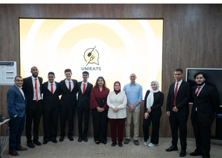 جامعة مصر للمعلوماتية تطلق تطبيق الكتروني لإدارة الكافتريات الجامعية لمنع الزحام 23 جامعة مصر للمعلوماتية تطلق تطبيق الكتروني لإدارة الكافتريات الجامعية لمنع الزحام وهدر الطعام