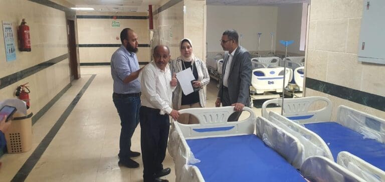 جامعة أسوان تتسلم وحدة عناية مركزة متكاملة لقسم الباطنة بمستشفاها الجامعي 15 جامعة أسوان تتسلم وحدة عناية مركزة لقسم الباطنة بمستشفاها