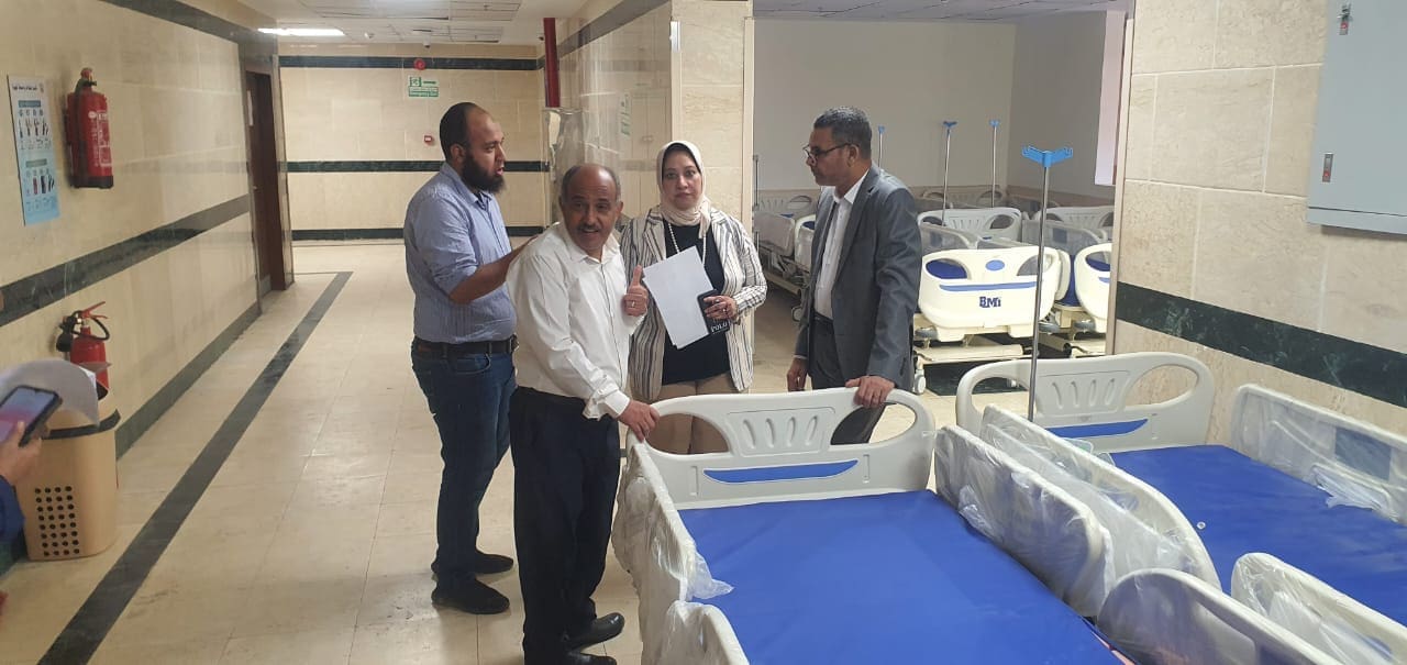 جامعة أسوان تتسلم وحدة عناية مركزة متكاملة لقسم الباطنة بمستشفاها الجامعي 1 جامعة أسوان تتسلم وحدة عناية مركزة لقسم الباطنة بمستشفاها