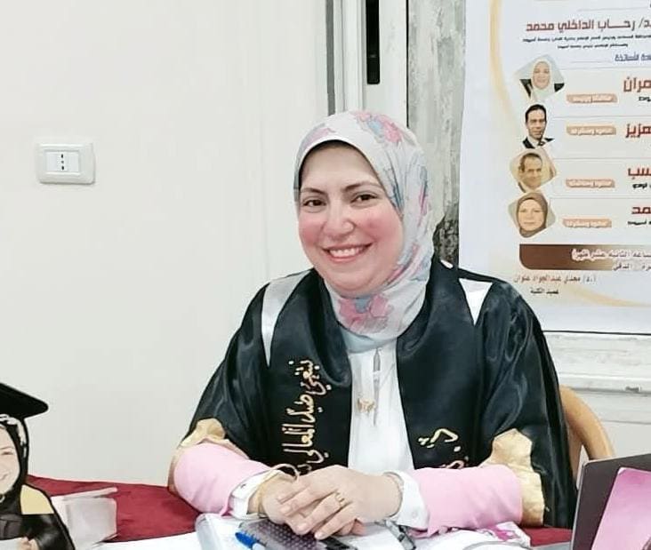 رئيس جامعة بني سويف يهنئ الدكتورة يسرا عكوش لفوزها بجائزة الدكتور محمود علم الدين للإبداع 1 الدكتورة يسرا عكوش