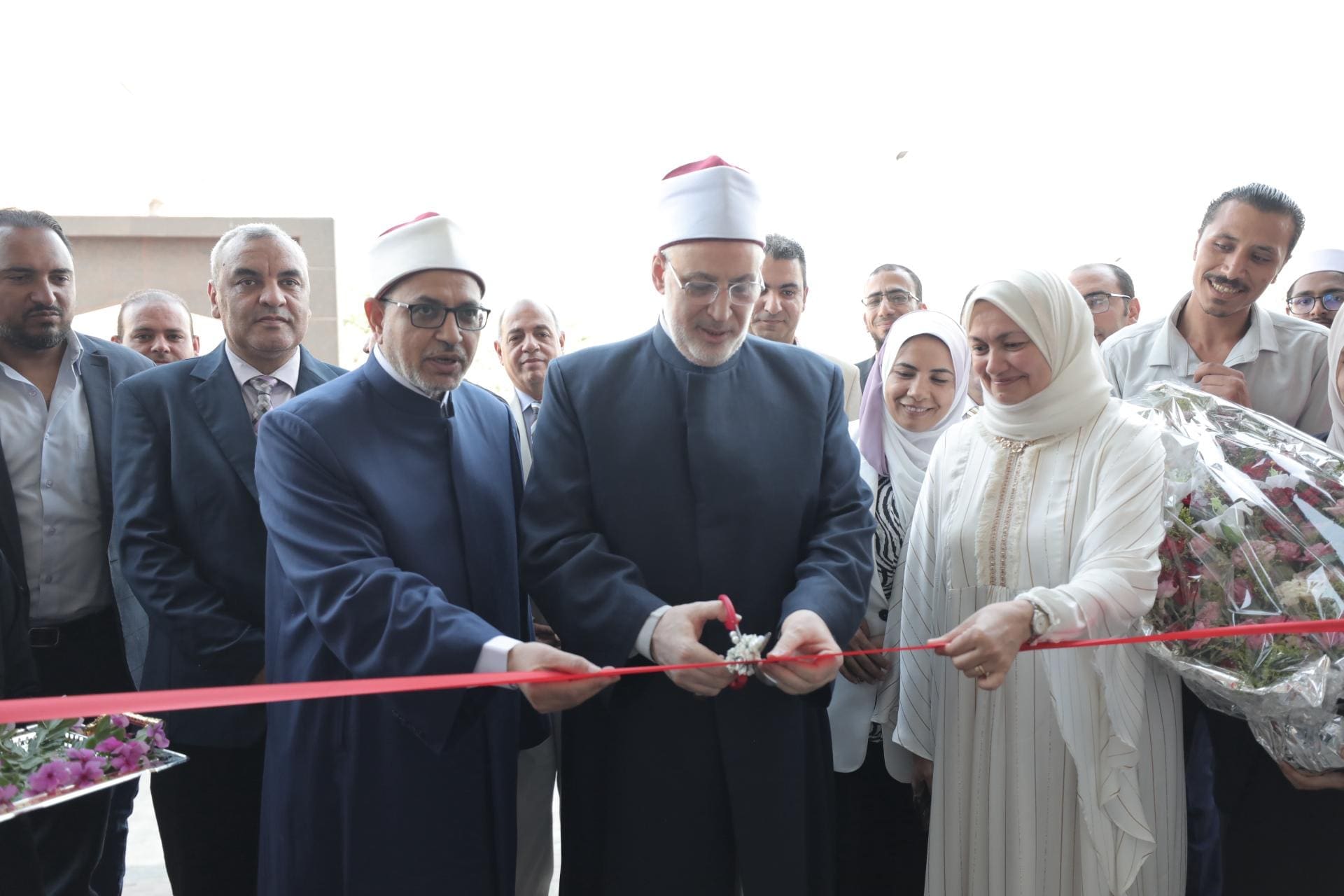 يضم 24 مدرسة و بسعة ألف طالب.. قيادات الأزهر يفتتحون المقر الرسمي لأكاديمية «مواهب وقدرات» للوافدين 1 IMG 20250722 WA0022 قيادات الأزهر يضم 24 مدرسة و بسعة ألف طالب.. قيادات الأزهر يفتتحون المقر الرسمي لأكاديمية «مواهب وقدرات» للوافدين موقع في الجامعة