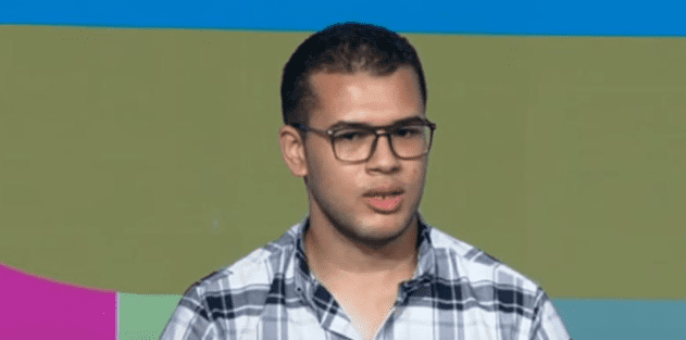 الأول على الدبلومات الفنية: التعليم الفني الحديث فتح لي أبواب التكنولوجيا والذكاء الاصطناعي 1 الأول على الدبلومات الفنية
