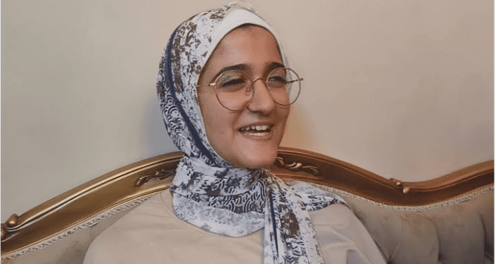 سلمى أحمد الأولى على الجمهورية أدبي: ماكنتش متوقعة المركز الأول.. والمذاكرة بهدوء أهم من السهر والضغط - فيديو 1 سلمى أحمد الأولى على الجمهورية أدبي