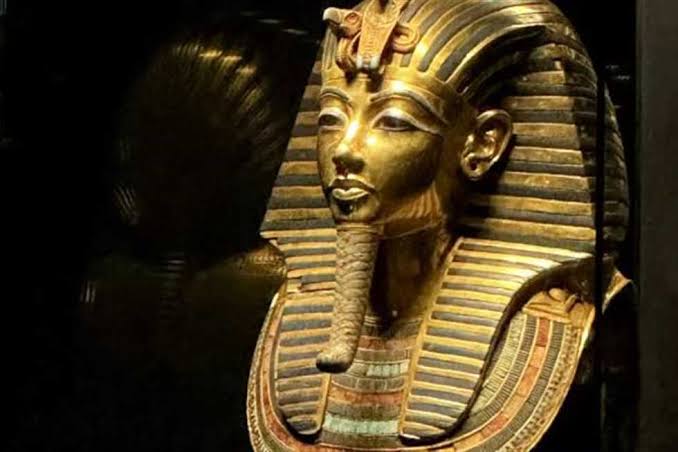 تطبيق «كيميت» المصري يعيد إحياء الآثار بتقنية 3D والـ VR.. فيديو 1 images 8 1 كيميت تطبيق «كيميت» المصري يعيد إحياء الآثار بتقنية 3D والـ VR.. فيديو موقع في الجامعة