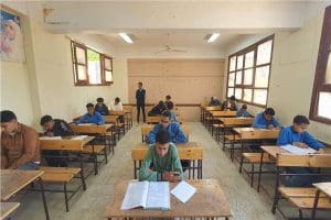 طلاب الشهادة الإعدادية